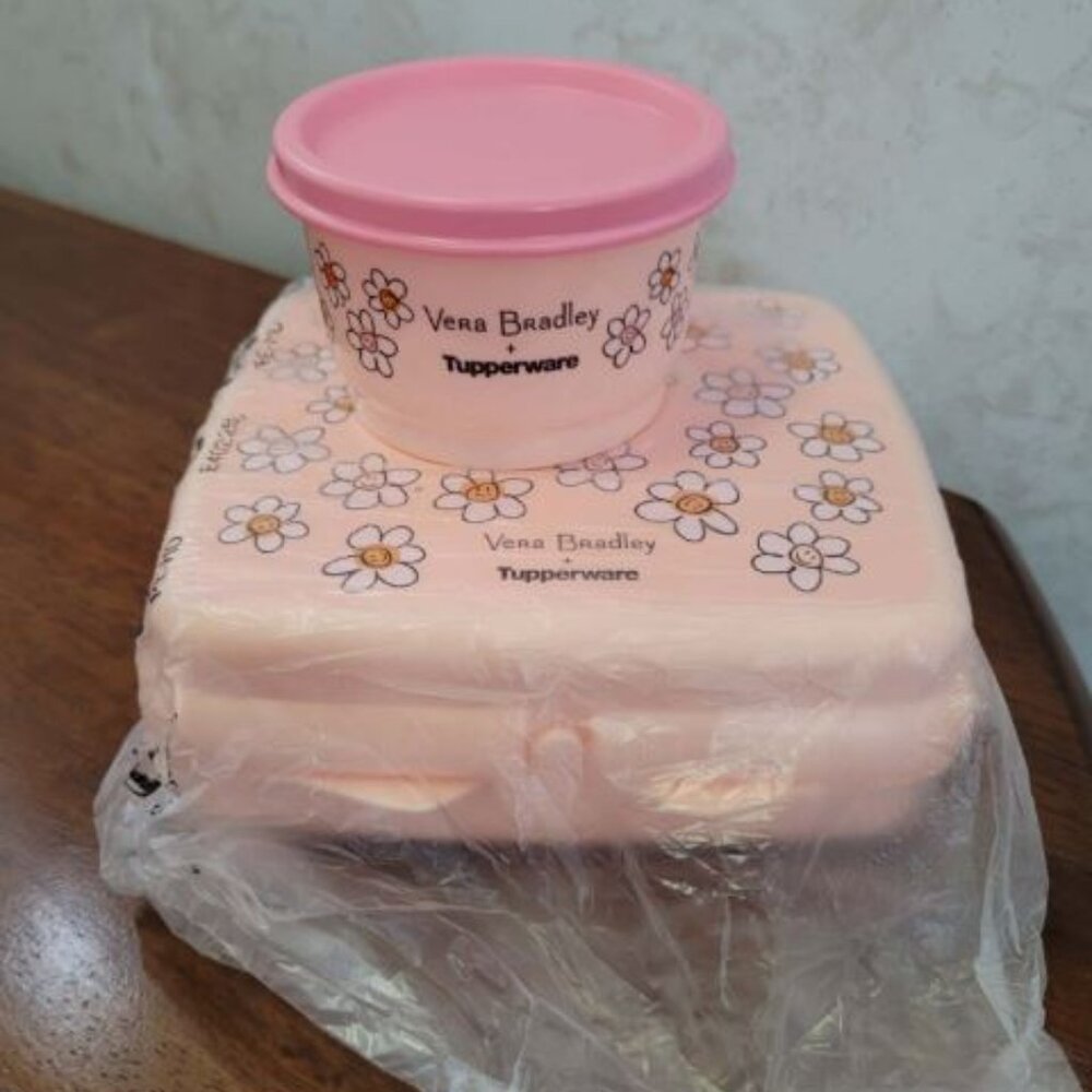 Tupperware Vera Bradley Sandwich keeper and snack cup Limited Edition